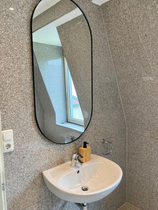 Cozy, Neu, Modern Apartment バンベルク エクステリア 写真